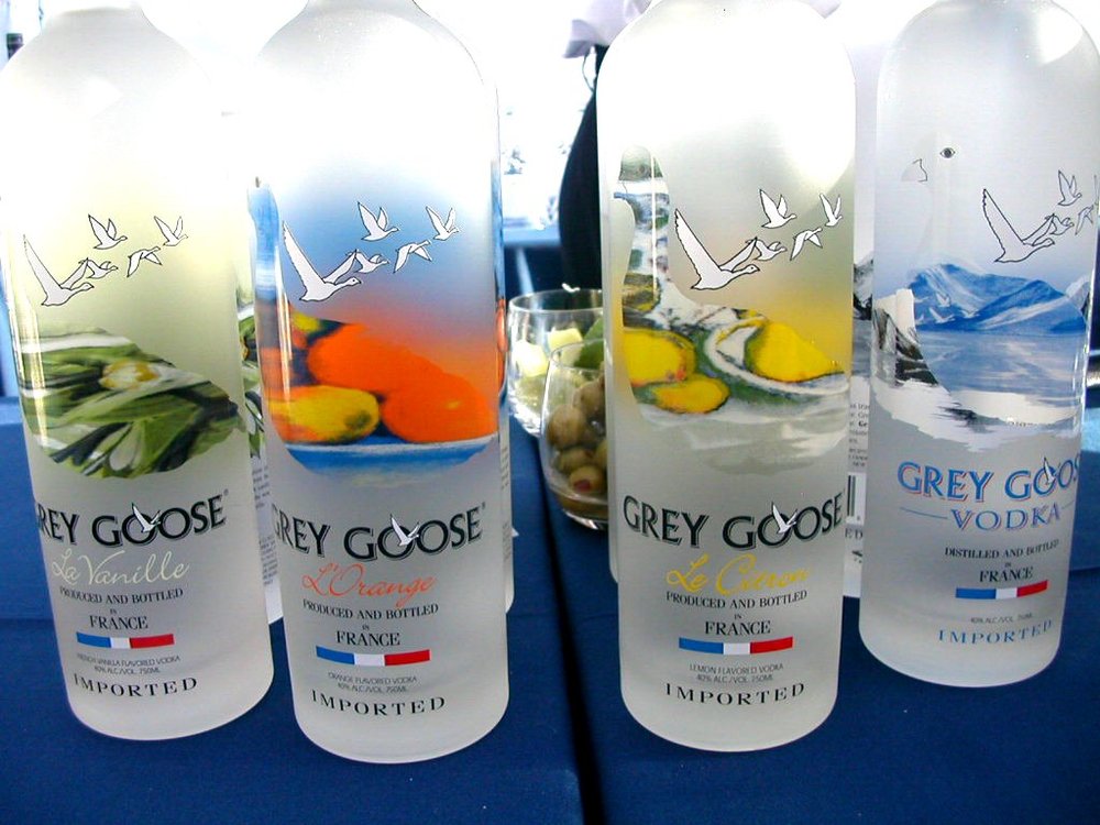 Poznan Pol Jul 2020 Bottle Grey Goose Brand French Vodka – Stock Editorial  Photo © monticello #391001190